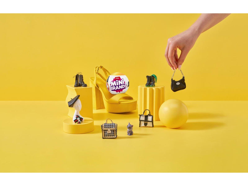 Zuru Mini Brands Fashion Mini Figures in Surprise Ball (Assorted)