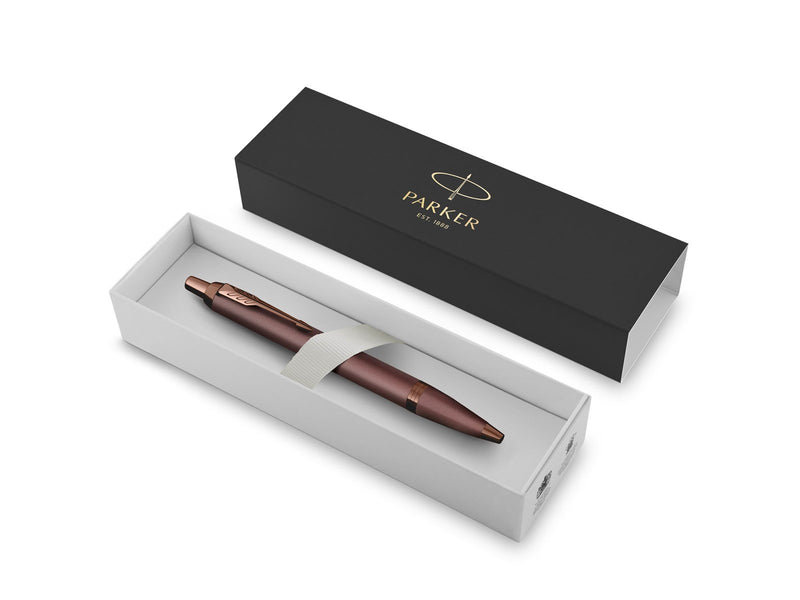 Parker IM Monochrome Kugelschreiber | blaue Tinte | Oberfläche und Zierteile in Burgunderrot | medium Spitze | Geschenkbox