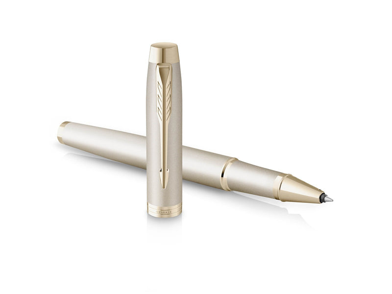 Parker IM Monochrome Rollerball | schwarze Tinte | Oberfläche und Zierteile in Champagnerfarben | feine Spitze | Geschenkbox