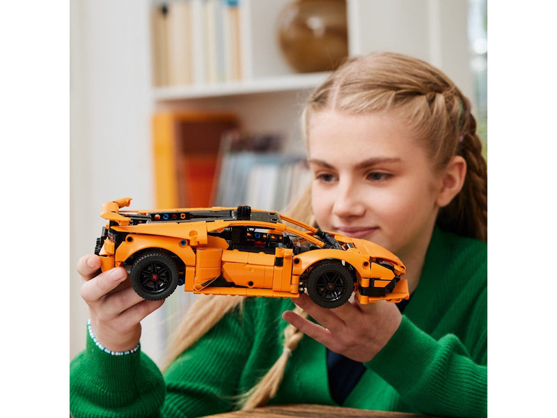LEGO Technic 42196 Lamborghini Huracán Tecnica Orange