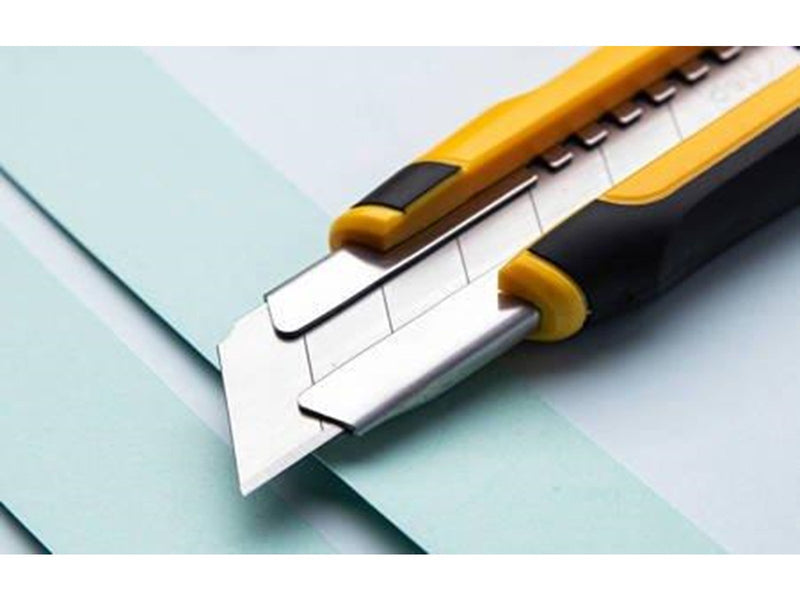 Deli Tools Cutter 25mm SK4  EDL025 (yellow)