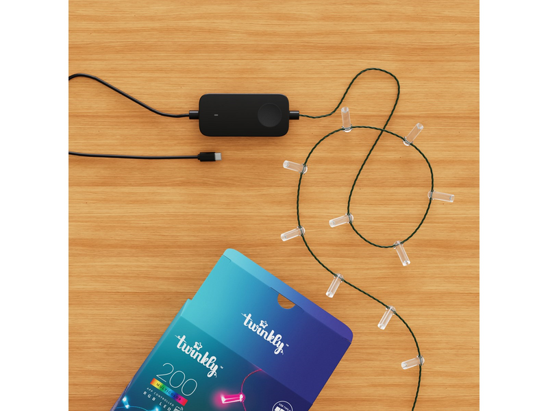 Twinkly Candies – 100 Candle-shaped RGB LEDs Green Wire USB-C