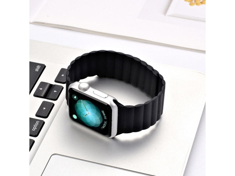 Lippa Apple Watch Magnetic Silicone Strap 42/44/45/49 - Black
