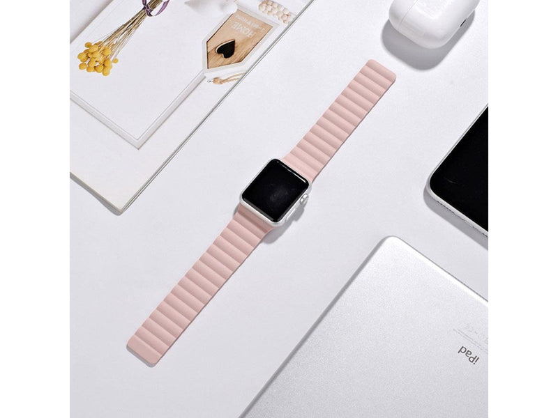 Lippa Apple Watch Magnetic Silicone Strap 42/44/45/49 - Pink