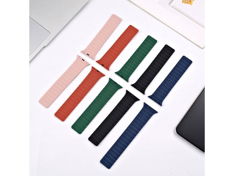 Lippa Apple Watch Magnetic Silicone Strap 38/40/41 - Black