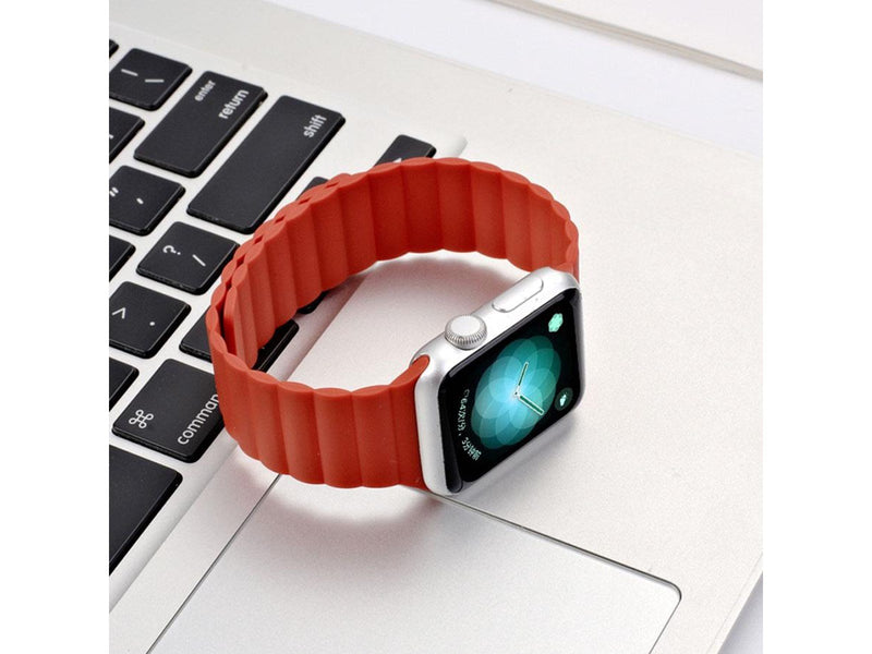 Lippa Apple Watch Magnetic Silicone Strap 38/40/41 - Red