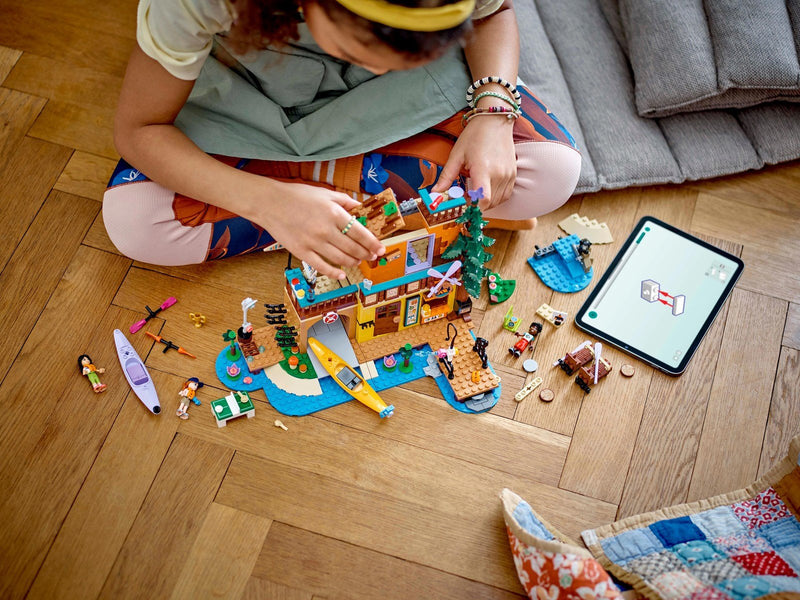 LEGO Friends 42626 Abenteuercamp mit Kayak