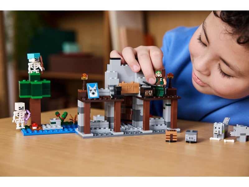 LEGO Minecraft 21261 Die Wolfsfestung