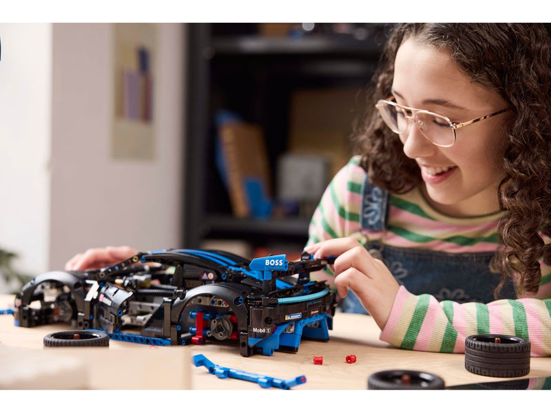LEGO Technic 42176 Porsche GT4 e-Performance Rennwagen
