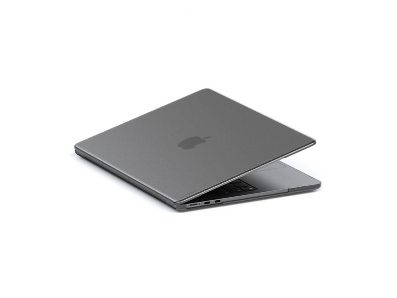 Satechi Eco Hardshell Case for MacBook Air M2 - Sleek and Durable Protection for Your MacBook Air M2 - Dark clear