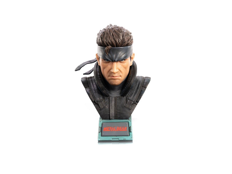 First 4 Figures - Metal Gear Solid Life-Size Bust Resin Statue: Solid Snake (Standard Edition) - Figur