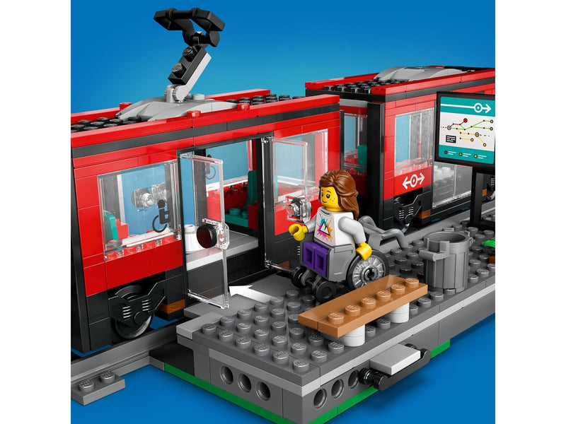 LEGO City 60423 Straßenbahn mit Haltestelle