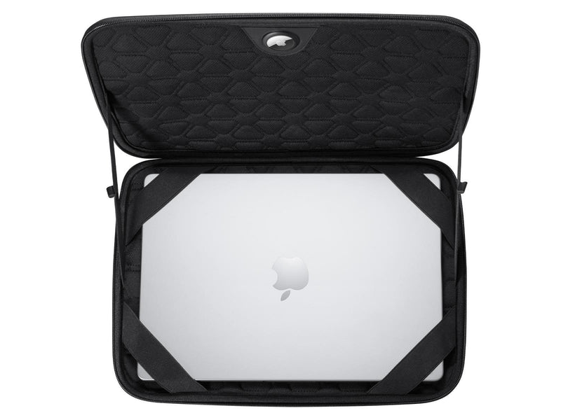 Spigen Rugged Armor Pro - black - MacBook Pro 16" M3 2023/M2 2023/M1 2021