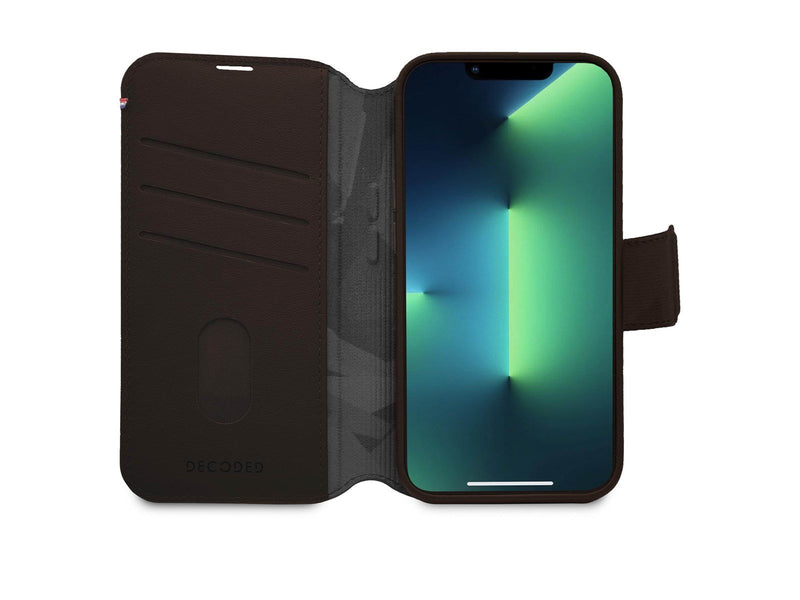 Decoded Leather Detachable Wallet - brown - iPhone 14 Plus