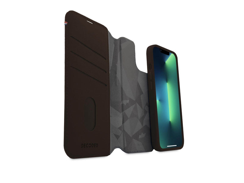 Decoded Leather Detachable Wallet - brown - iPhone 14 Plus