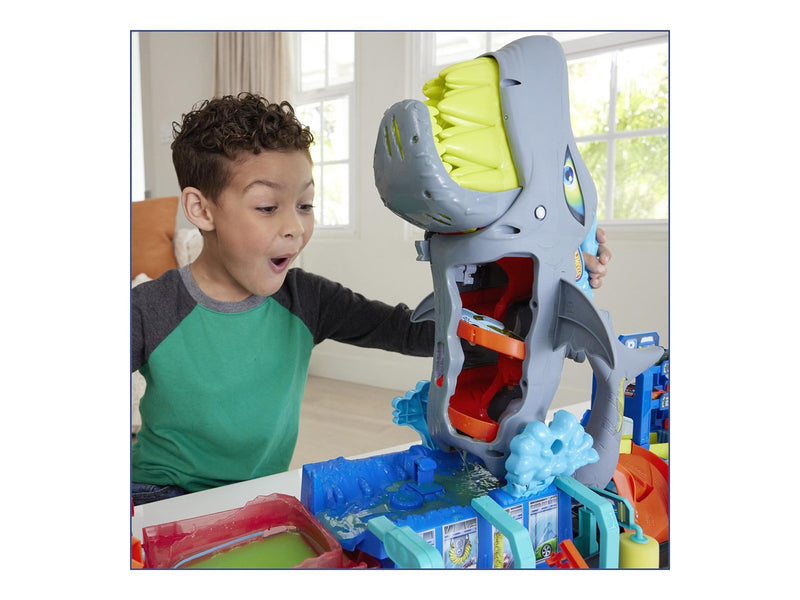 Hot Wheels City Ultra Shark Car Wash