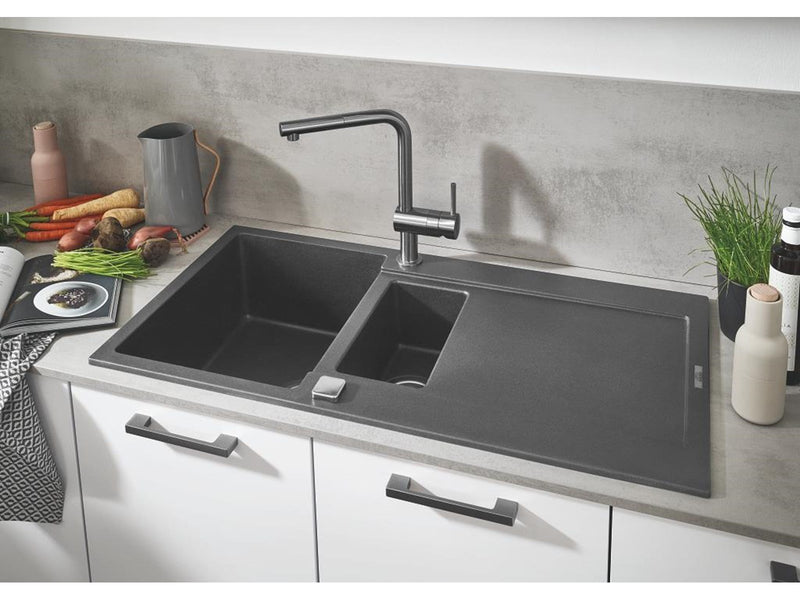 Grohe Minta Kitchen faucet with pull-out C-spout Supersteel