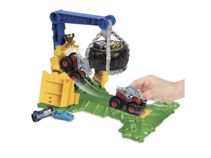 Hot Wheels Monster Trucks Rhinomite Chargin’ Challenge Playset