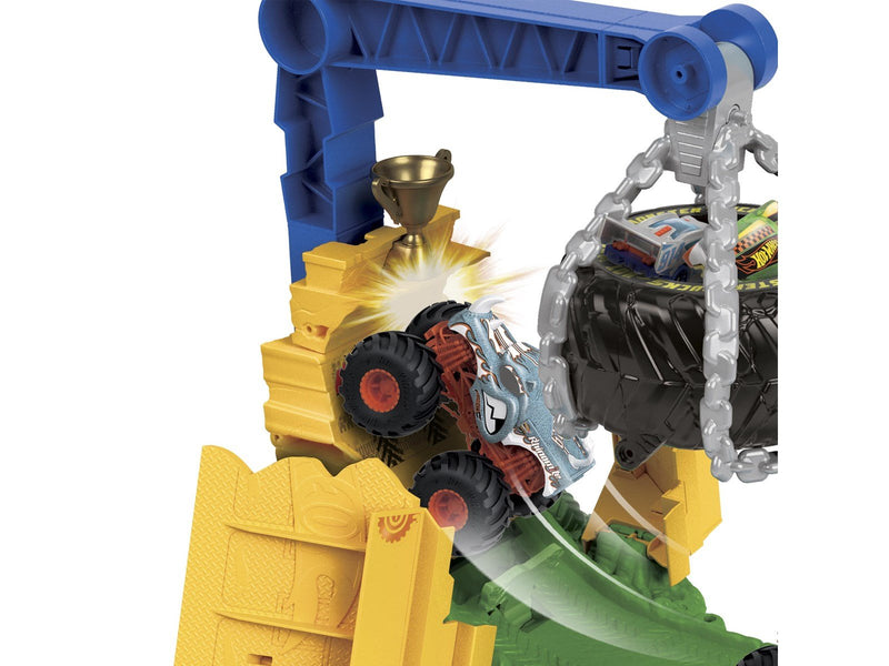 Hot Wheels Monster Trucks Rhinomite Chargin’ Challenge Playset