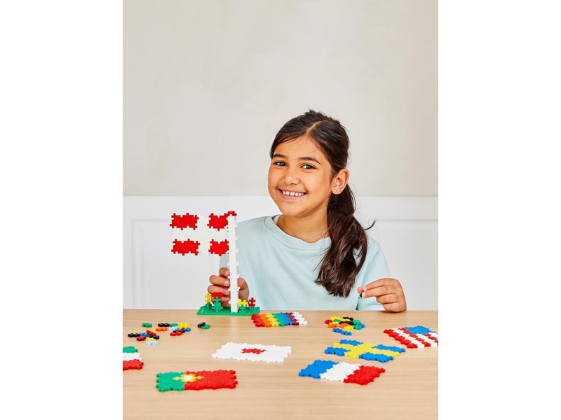 Plus-Plus - Learn To Build Flags of the World