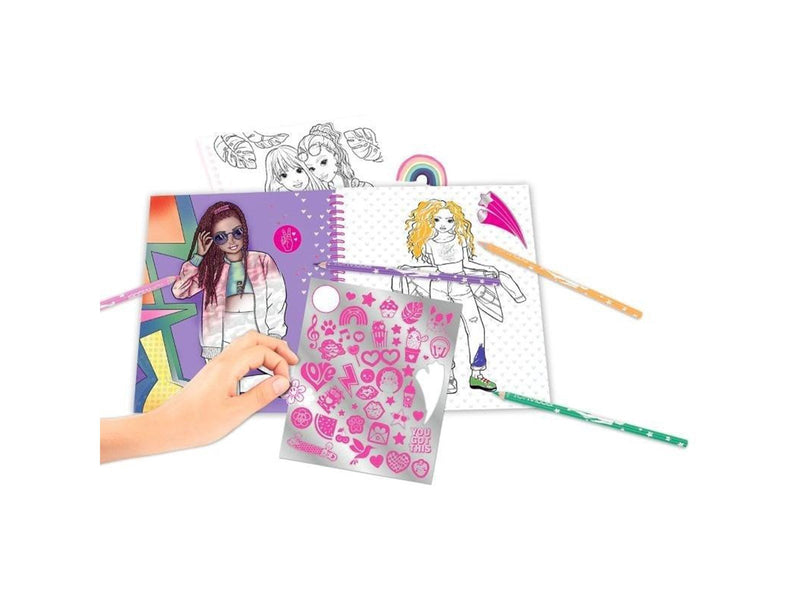 Topmodel Colouring Book