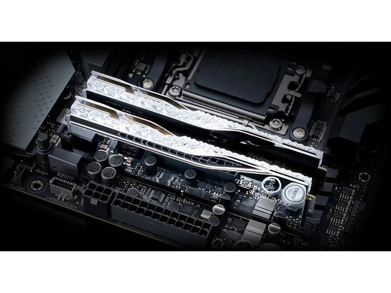 G.Skill Trident Z5 Royal Neo RGB DDR5-6400 - 32GB - CL30 - Dual Channel (2 pcs) - AMD EXPO - Silber mit RGB