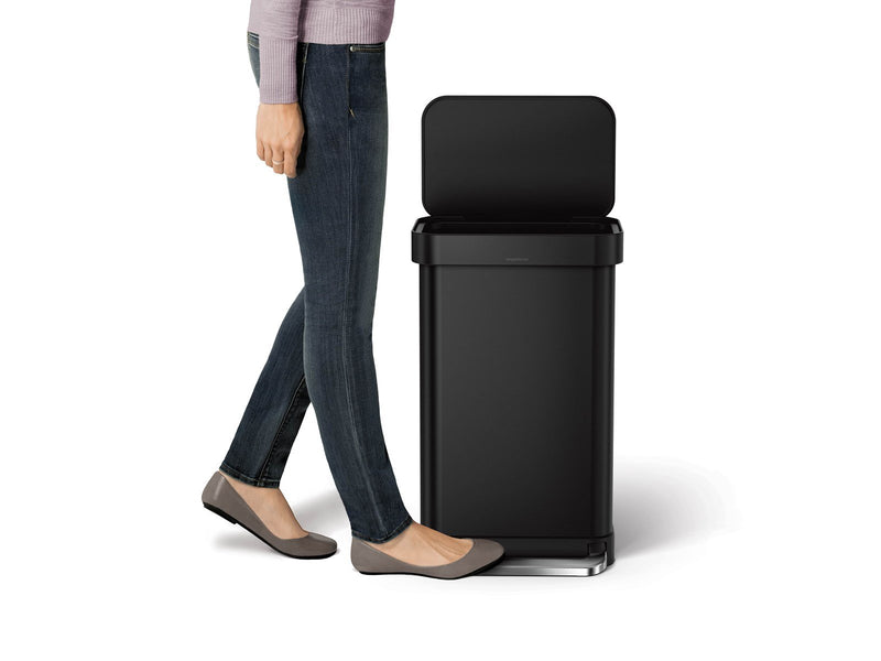 Simplehuman 45L rechteckiger Behälter mit Liner-Tasche, schwarz