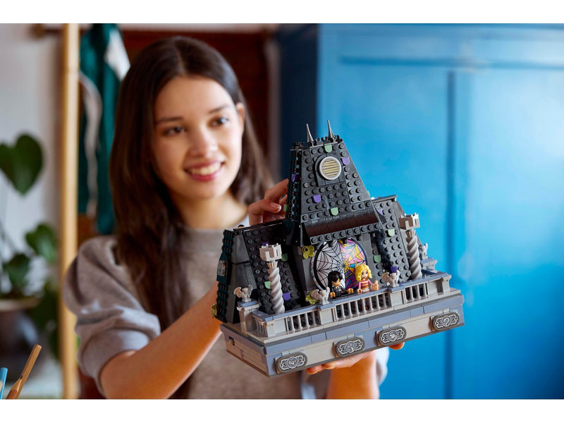 LEGO 76781 Wednesdays und Enids Zimmer im Studentenwohnheim