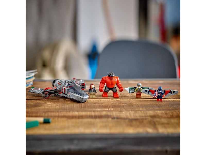 LEGO Super Heroes Marvel 76292 Captain America vs. Red Hulk Battle