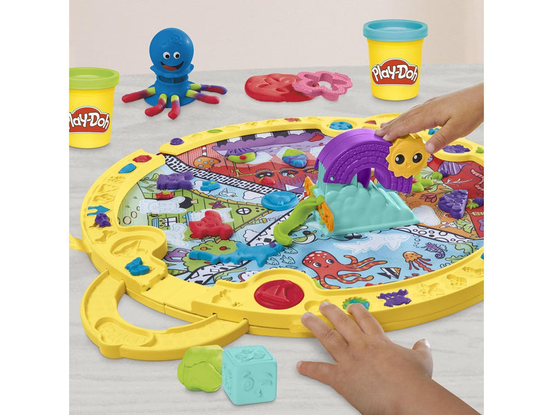 Play-Doh Fold & Go Playmat Starter Set