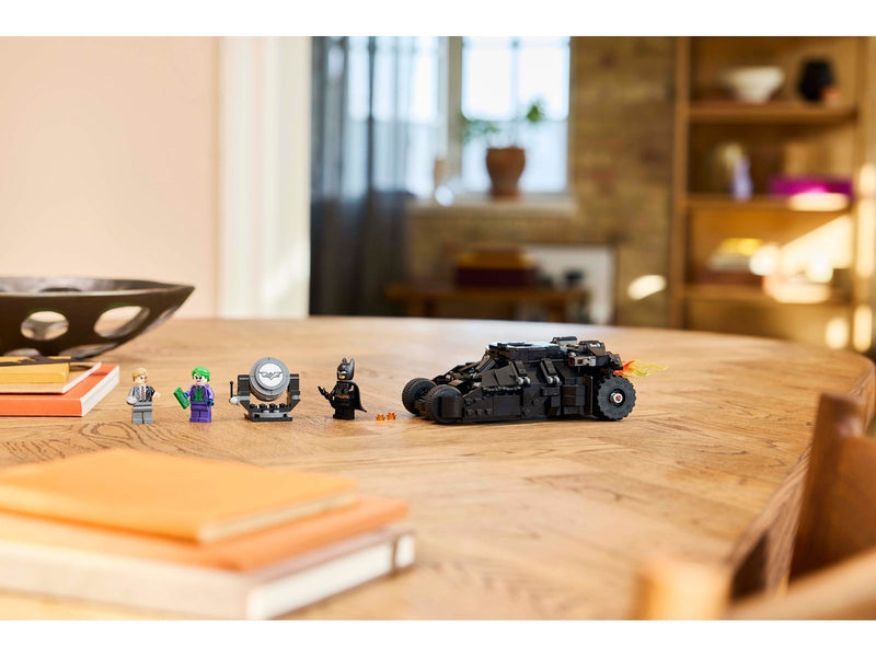 LEGO DC Super Heroes 76303 Batman™ Tumbler vs. Two-Face™ & The Joker™