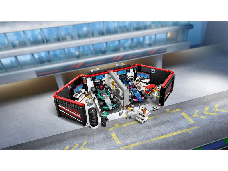 LEGO City 60444 F1® Garage mit Mercedes-AMG & Alpine Rennautos