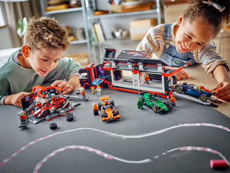 LEGO City 60442 F1® Rennfahrer mit McLaren Rennauto