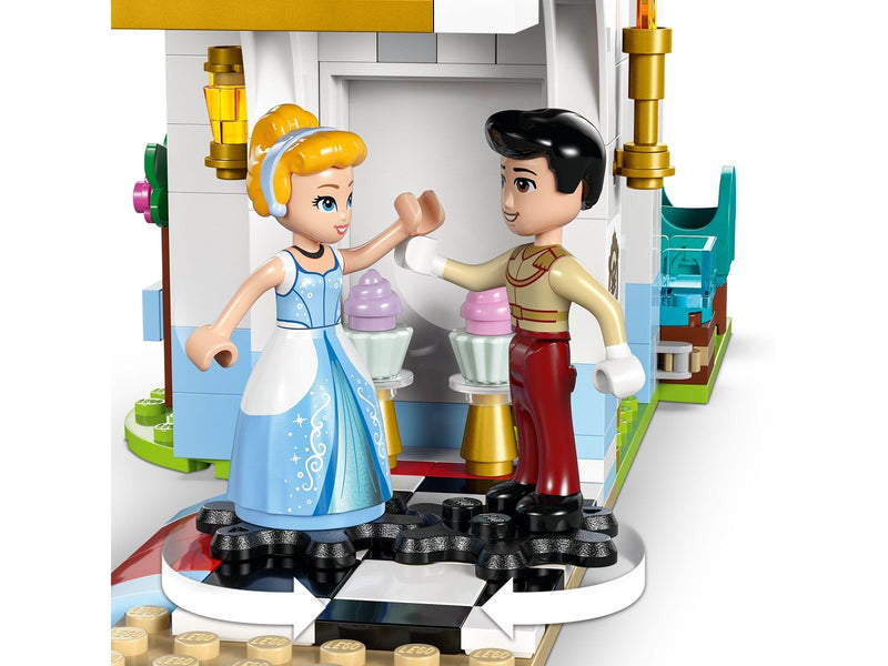 LEGO Disney 43275 Cinderellas Schloss und Pferdekutsche