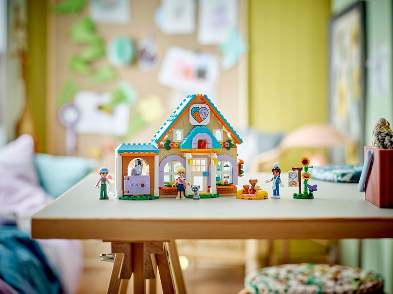 LEGO Friends 42651 Tierarztpraxis für Pferde und Haustiere