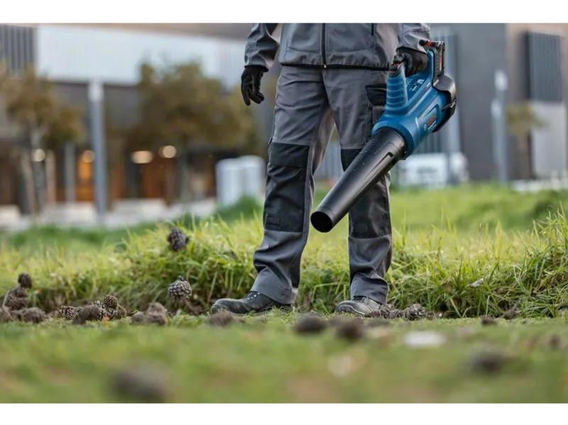 Bosch GBL 18V-750 PROFESSIONAL CORDLESS LEAF BLOWER