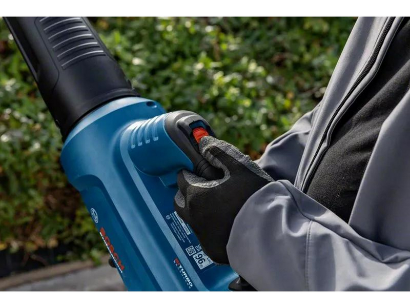 Bosch GBL 18V-750 PROFESSIONAL CORDLESS LEAF BLOWER