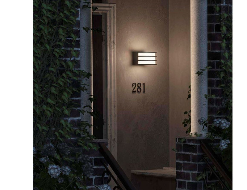 Philips Hue Outdoor Lucca Wandleuchte