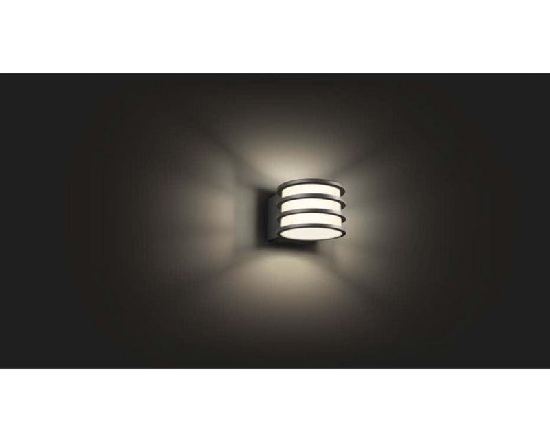 Philips Hue Outdoor Lucca Wandleuchte