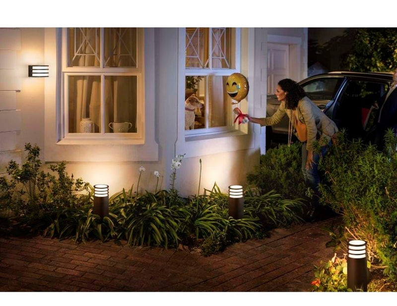 Philips Hue Outdoor Lucca Wandleuchte