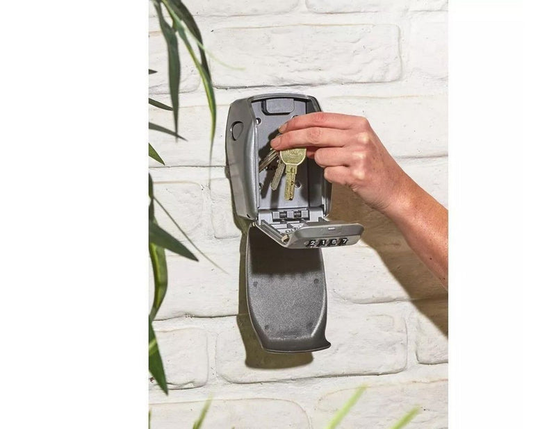 Master Lock Reinforced Combination Key Safe