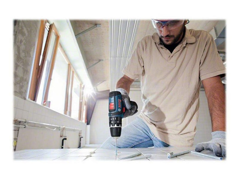 Bosch Professional GSR 12 V - 15 W/ 2 x 2 Ah charger