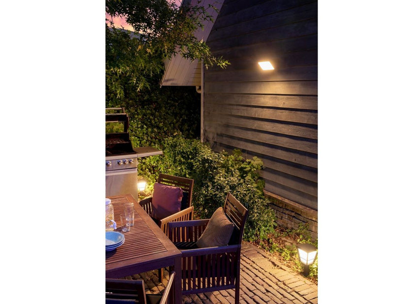 Philips Hue Outdoor Econic Tiefe Sockelleuchte