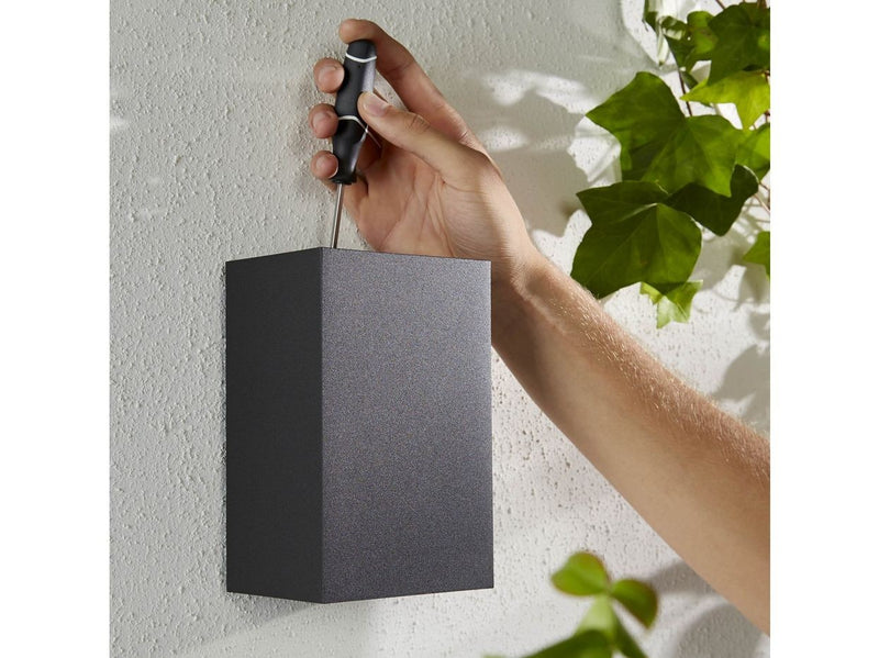 Philips Hue Resonate Outdoor Wandleuchte - Schwarz