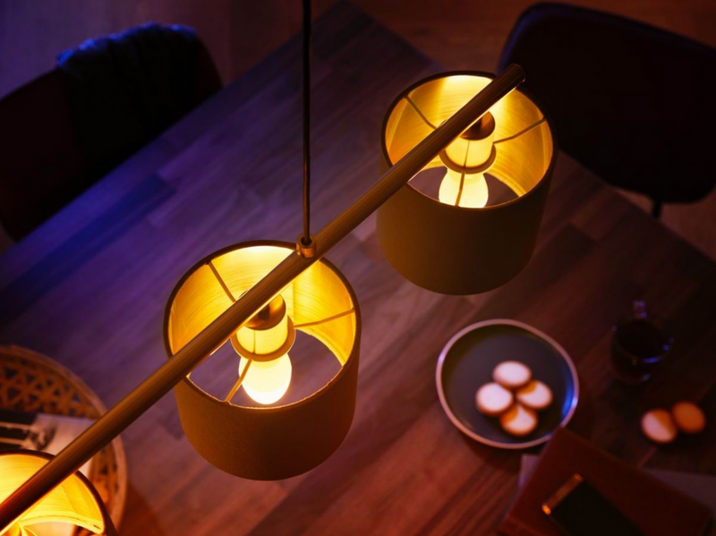 Philips Hue White Ambiance E14 B39 Candle Light - 1-pack