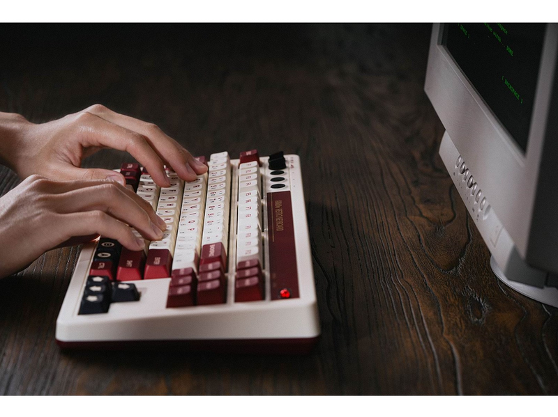 8BitDo Retro Mechanical Keyboard - Fami Edition - 80% - Englisch (UK) - Braun
