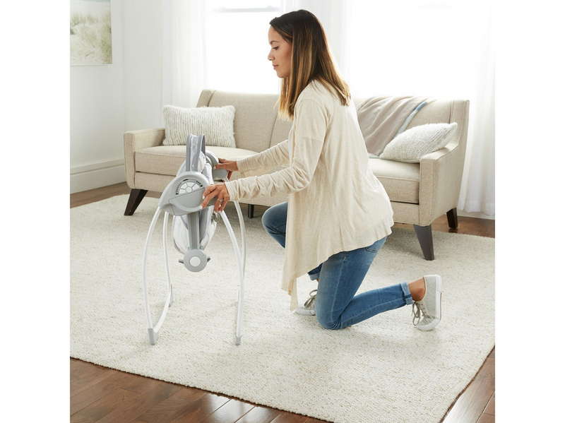 Ingenuity Comfort 2 Go Portable Swing™ - Cuddle Lamb