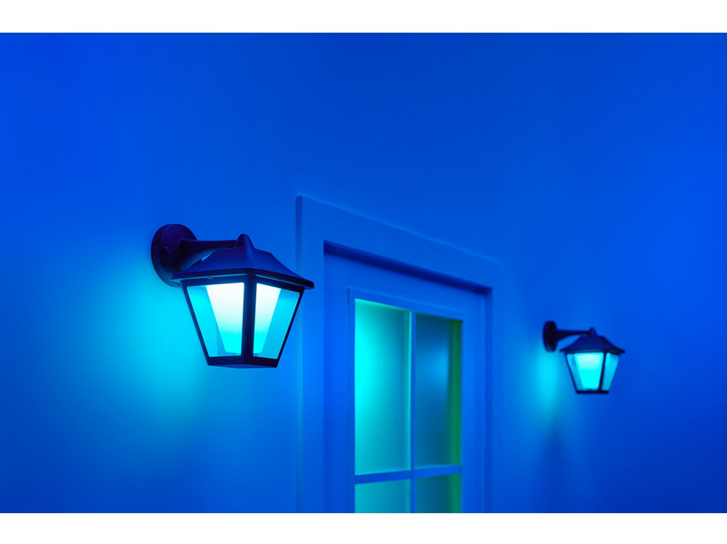 WiZ Smart Outdoor Wall Light Classic