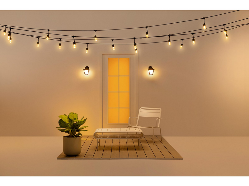 WiZ Smart Outdoor Wall Light Classic