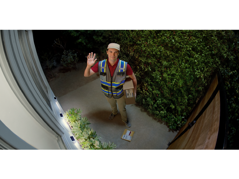 Ring Outdoor Cam Plus Plug-in Retinal 2K - White